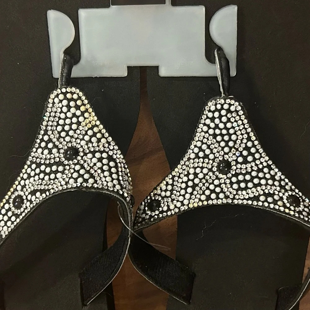 NWT Mixit diamonds and Pearls Black and Silver Women's Sandals Flip Flops - Picture 3 of 10